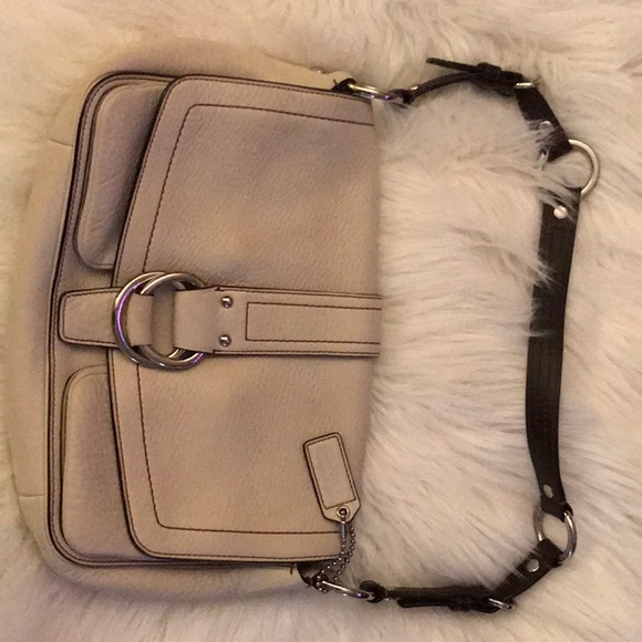 Coach purse! - Picture 4 of 9